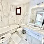 With Private Pool Holiday home