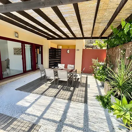 With Private Pool Сasa de vacaciones *