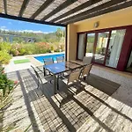 With Private Pool Ferienhaus