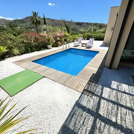 Holiday home With Private Pool *