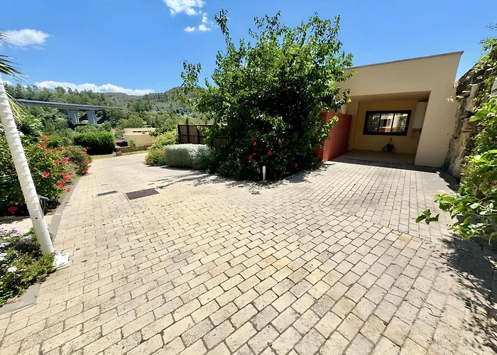 With Private Pool Εστεπόνα