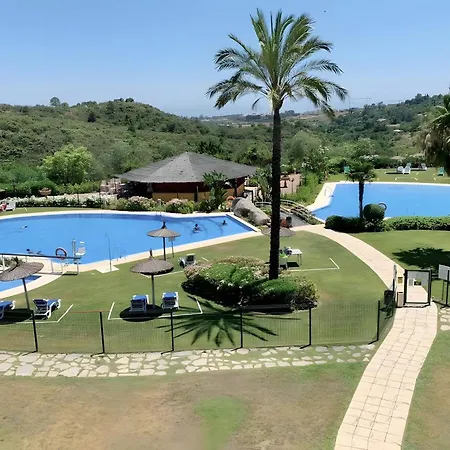 With Private Pool Semesterbostad Estepona