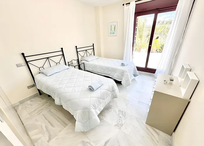 Будинок відпочинку With Private Pool